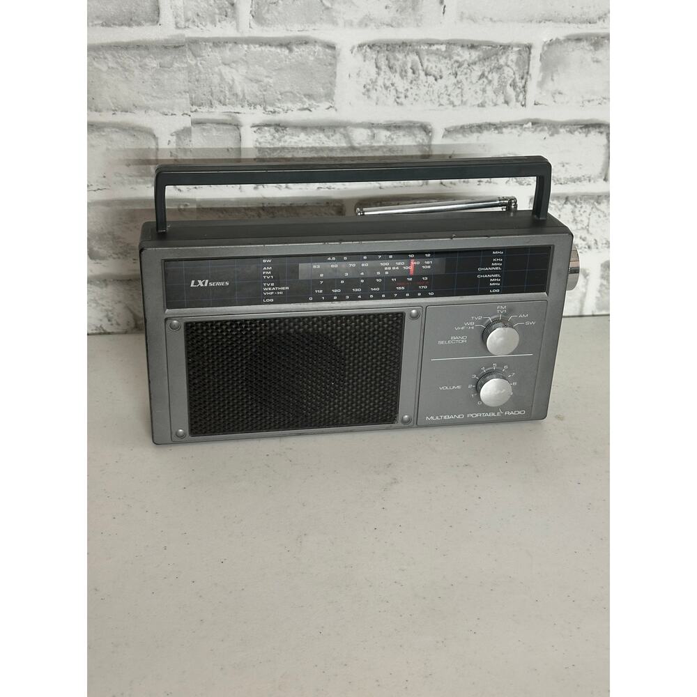 Vintage Sears LXI Series Multiband Portable Radio